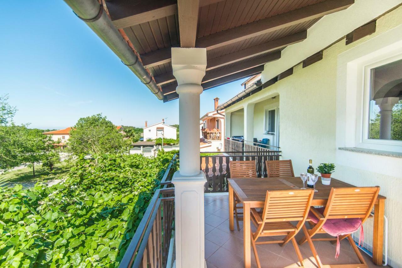 Apartmani Marina 波雷奇 外观 照片